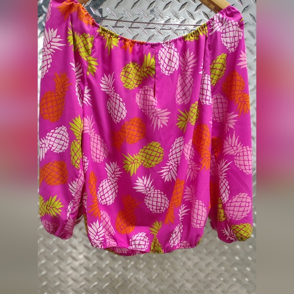 MACBETH COLLECTION HOT PINK PEASANT TOP WITH LIME STENCIL PINEAPPLES SZ S-M.. - Picture 1 of 7